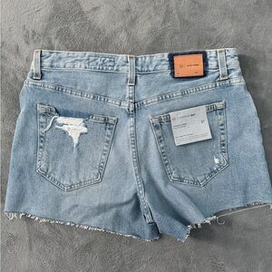 NWT Agolde Alexxis denim shorts - size 31